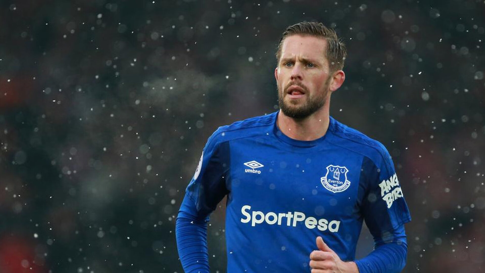 开云官方平台-紧张激烈：季后赛淘汰赛的精彩瞬间，季后赛淘汰了还能进s赛吗